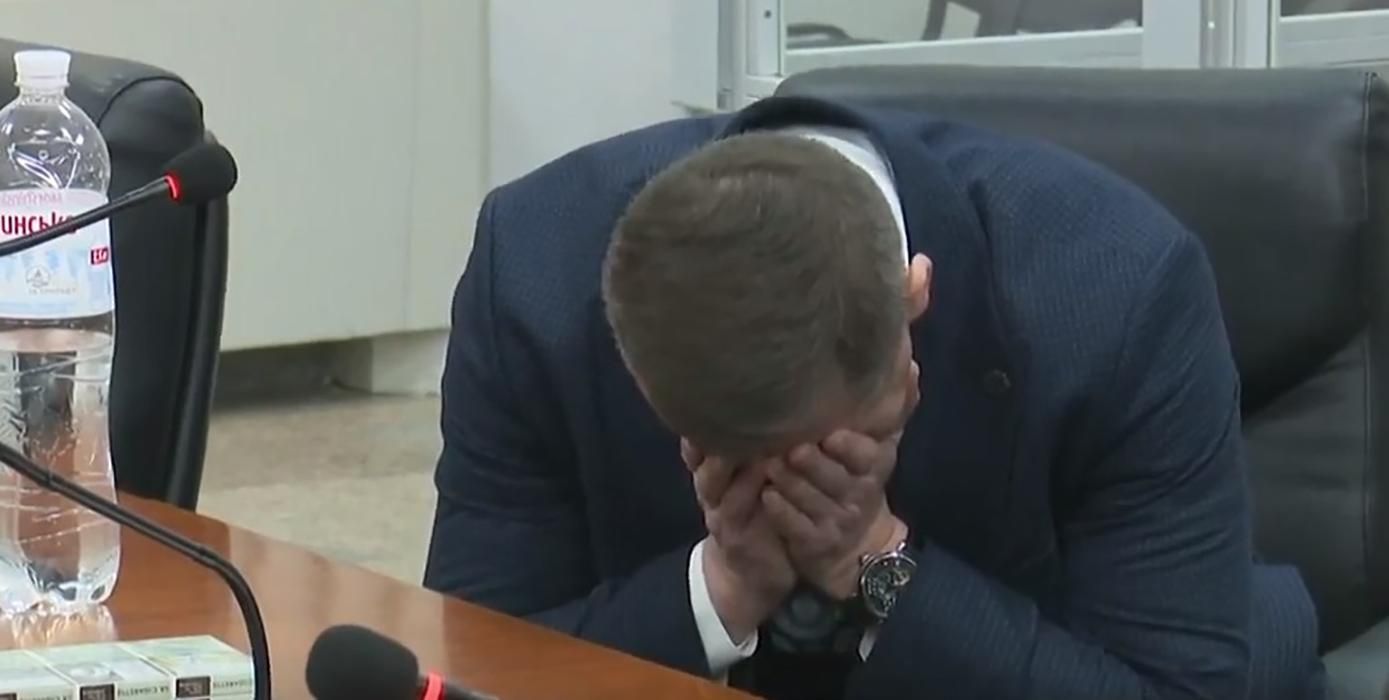 Адвокат Юлії Кузьменко влаштував істерику і розплакався у суді: з'явилось відео