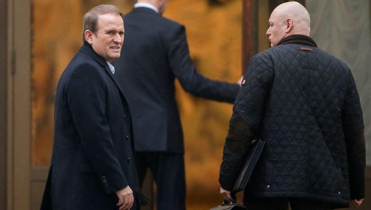 Неуповноважений Медведчук у Москві "домовлявся про мир" з росіянами Неуповноважений Медведчук у Москві "домовлявся про мир" з росіянами