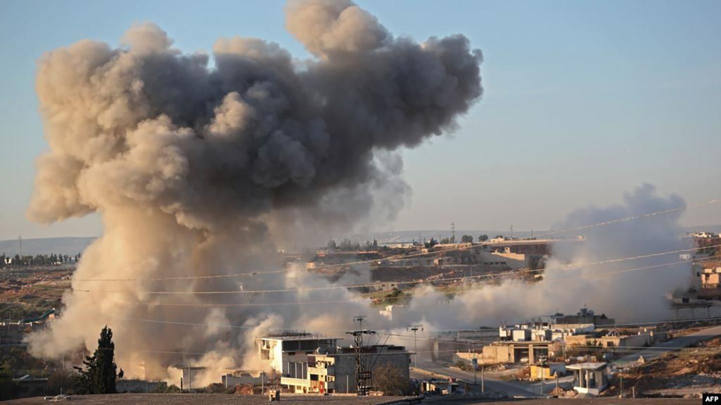В результате авиаударов России в Сирии погибли 10 гражданских, среди них есть дети: видео 18+