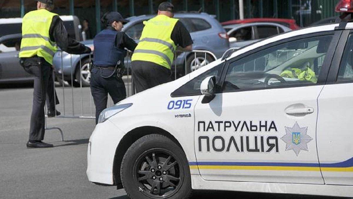 У Харкові серед ночі невідомі підірвали банкомат та вкрали гроші У Харкові серед ночі невідомі підірвали банкомат та вкрали гроші