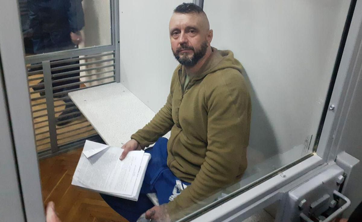 Подозреваемый в убийстве Шеремета Антоненко записал приветствие из СИЗО: видео Подозреваемый в убийстве Шеремета Антоненко записал приветствие из СИЗО: видео