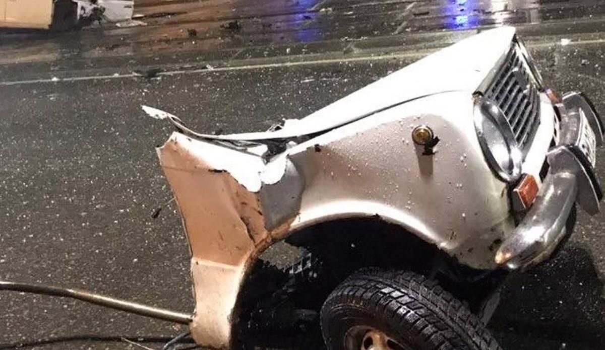 ДТП в Києві 25.12.2019: машину розірвало, є жертви – фото ДТП в Києві 25.12.2019: машину розірвало, є жертви – фото