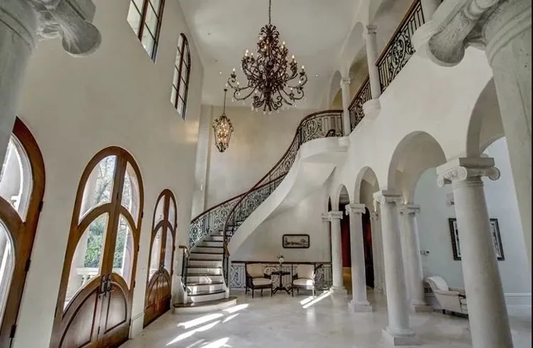 маєток карді бі маєток карді бі