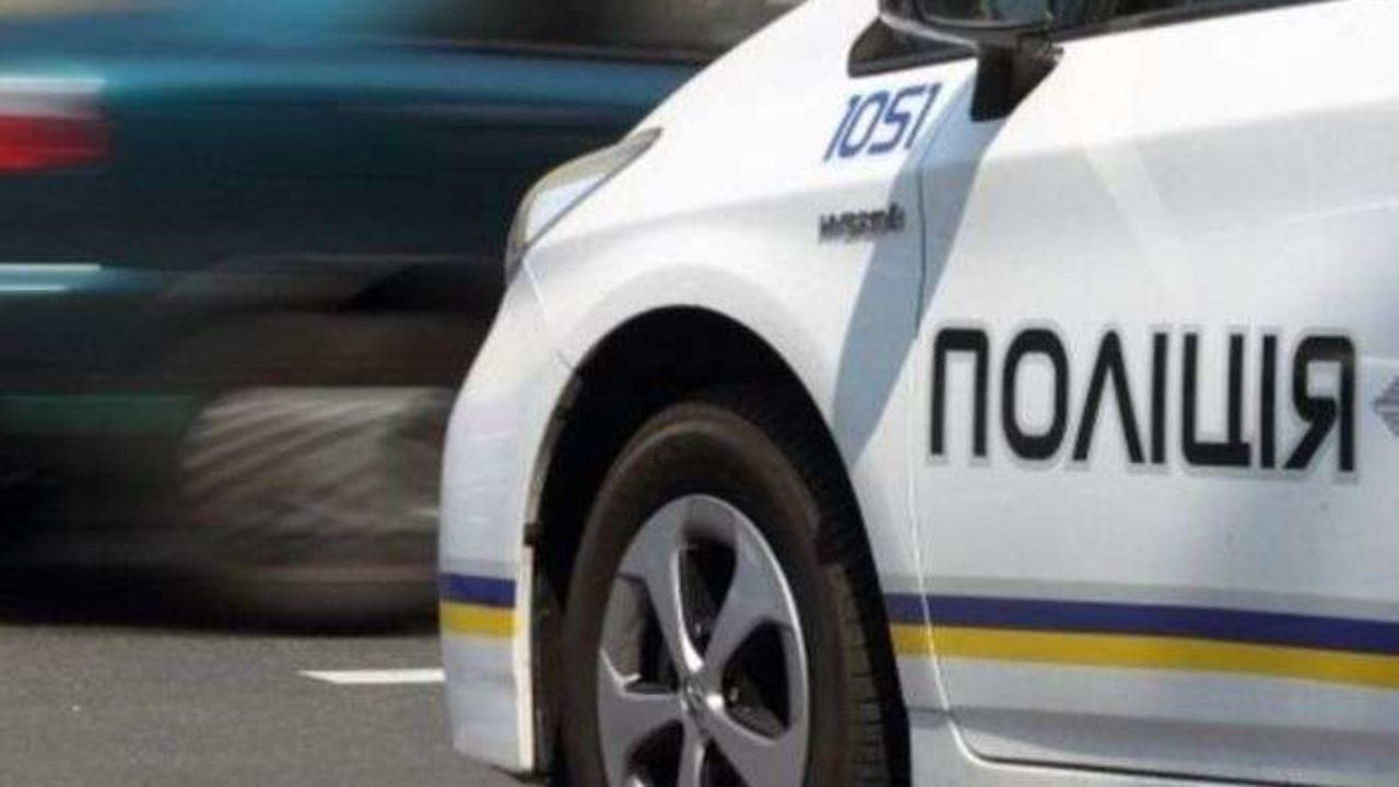 У Львові водій на BMW збив патрульного, а потім ще протаранив поліцейське авто
