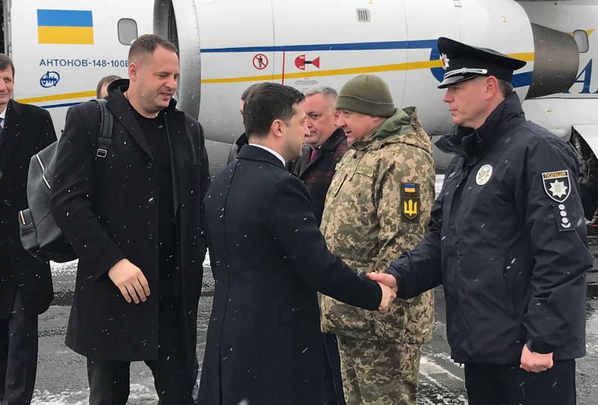 Зеленский приехал на Ивано-Франковщину: какие задания раздал чиновникам Зеленский приехал на Ивано-Франковщину: какие задания раздал чиновникам