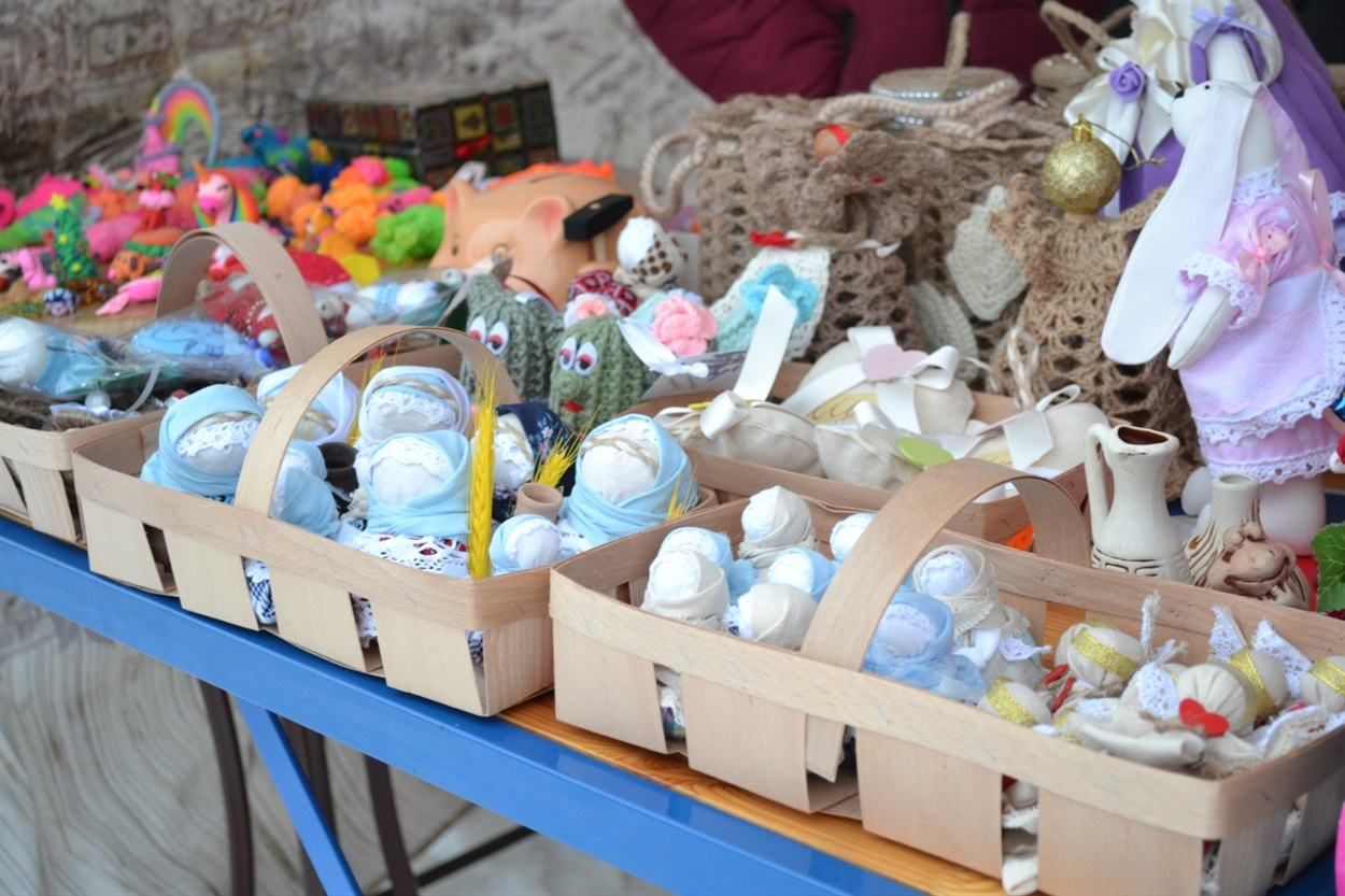 У Кропивницькому майстриня робить обереги для військових У Кропивницькому майстриня робить обереги для військових