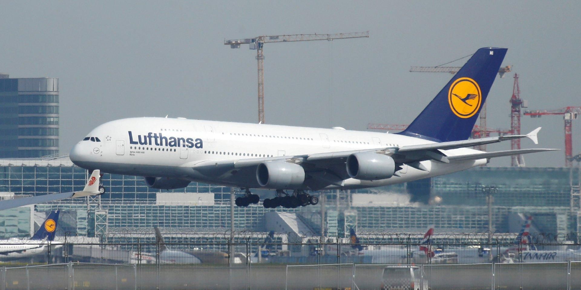 Німецька Lufthansa з 30 грудня скасовує понад 170 рейсів: із яких міст та на який термін