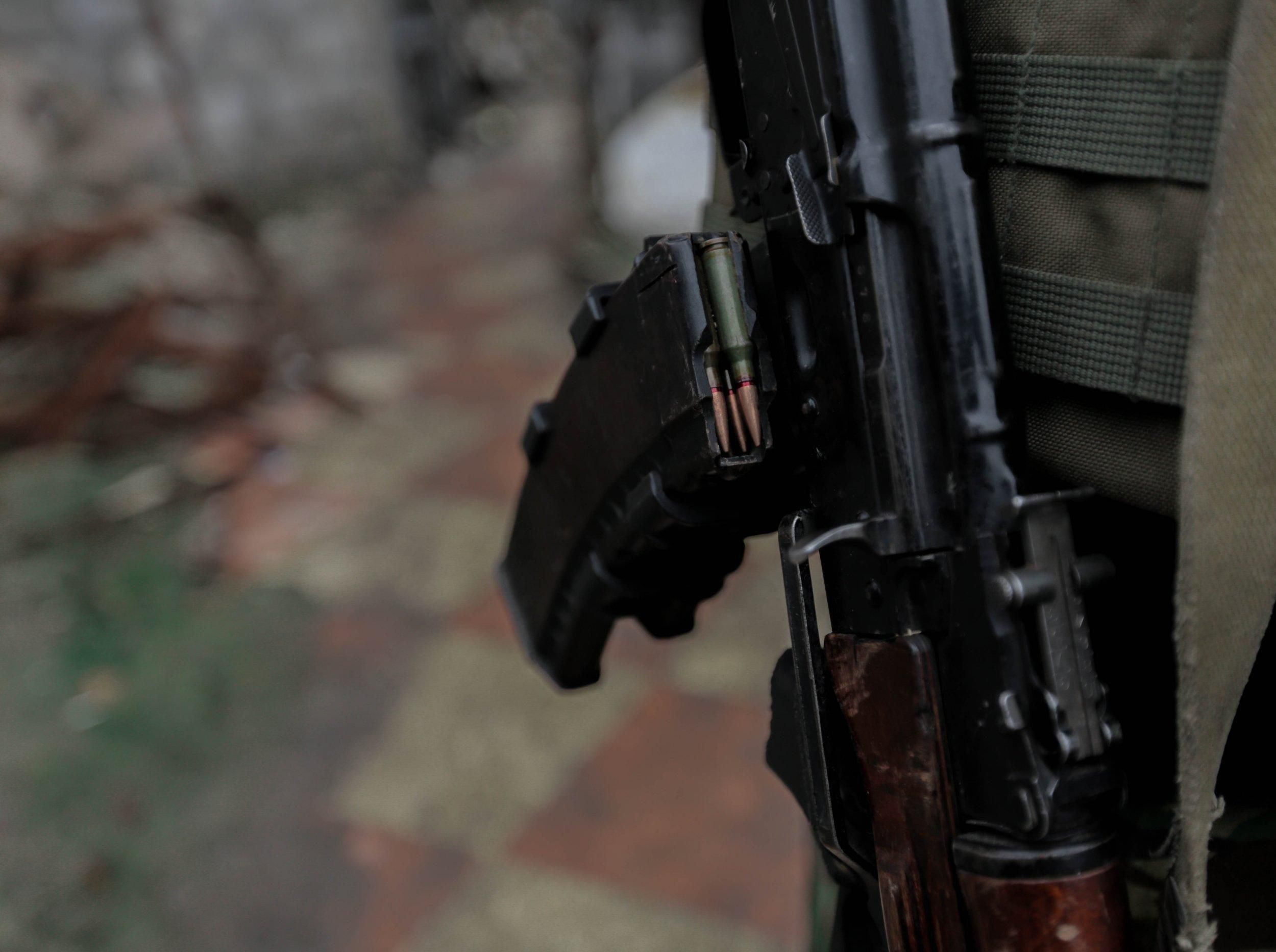 Війна на Донбасі: попри обмін ворог гатив по українських позиціях із гранатометів