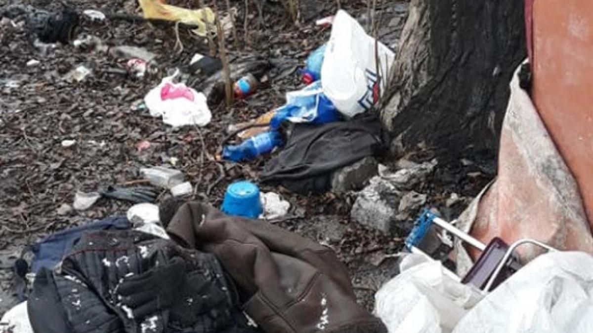 В Одесі дитина жила на сміттєзвалищі: фото