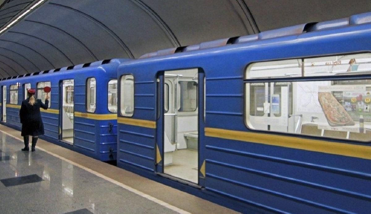 В киевском метро взрывчатки не нашли: станцию "Крещатик" уже открыли