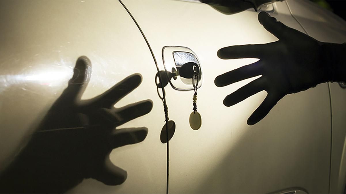 Банда бывших полицейских угоняла элитные авто в Одессе: подробности Банда бывших полицейских угоняла элитные авто в Одессе: подробности