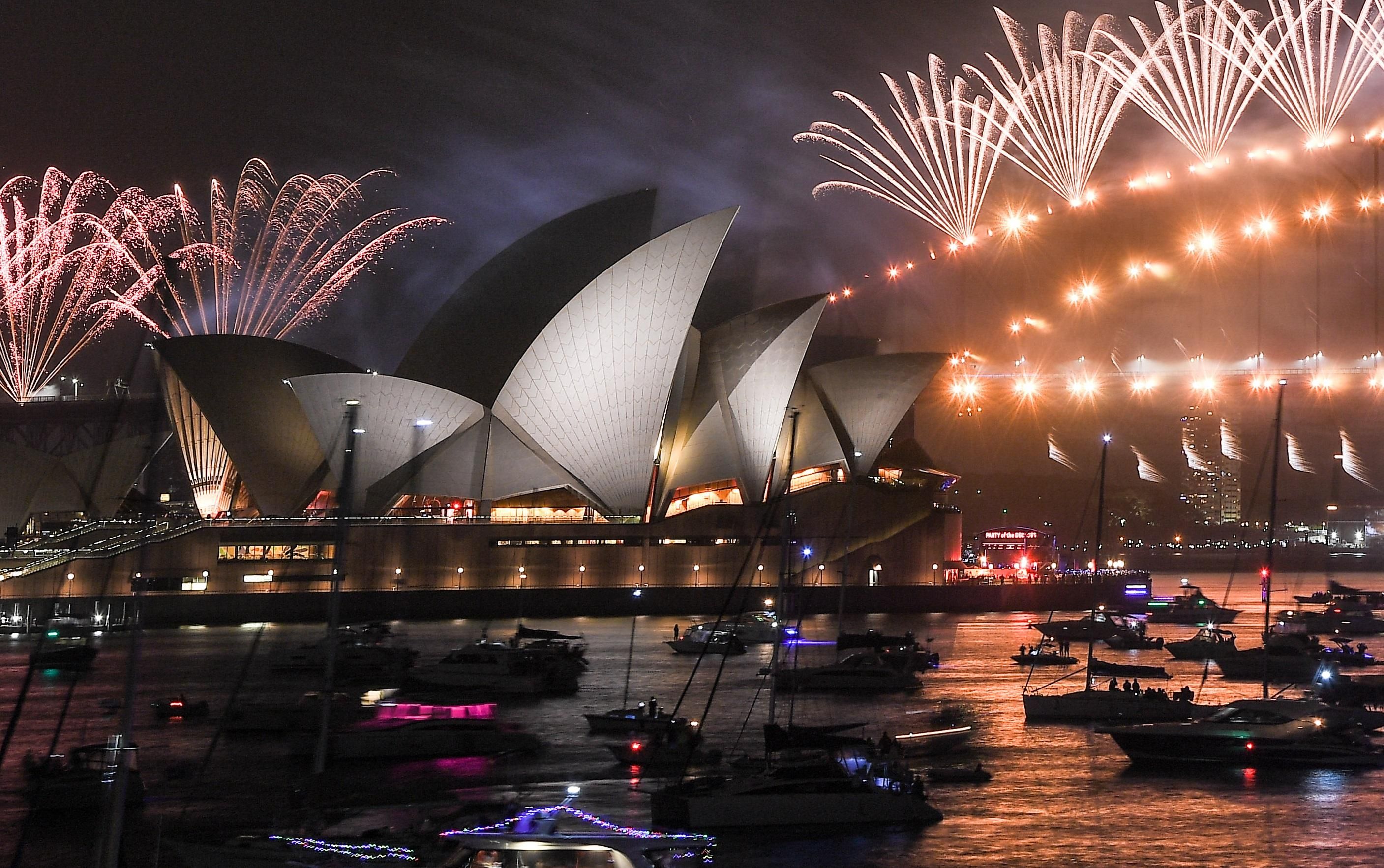 Сідней із салютами зустрів 2020 рік: святкові фото та відео Сідней із салютами зустрів 2020 рік: святкові фото та відео