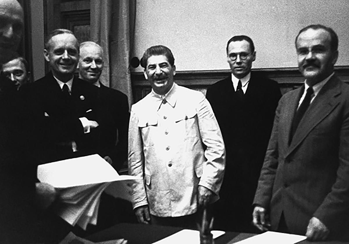 Германия напомнила Путину, как Сталин и Гитлер разделили Польшу