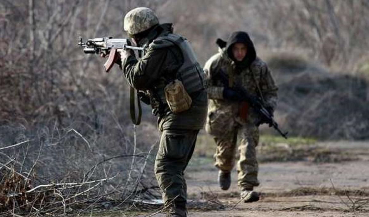 Бойовики 5 разів обстріляли українські позиції в останній день року Бойовики 5 разів обстріляли українські позиції в останній день року