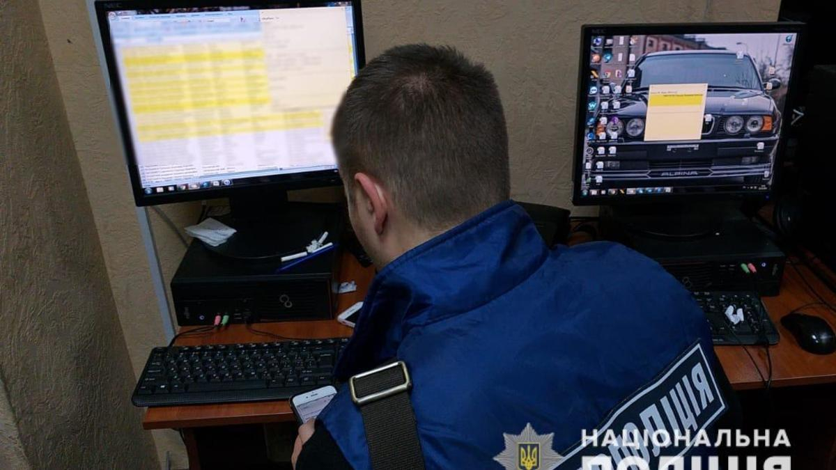 Кіберполіція зловила групу шахраїв call-центру, які щотижня заробляли 3 мільйона гривень