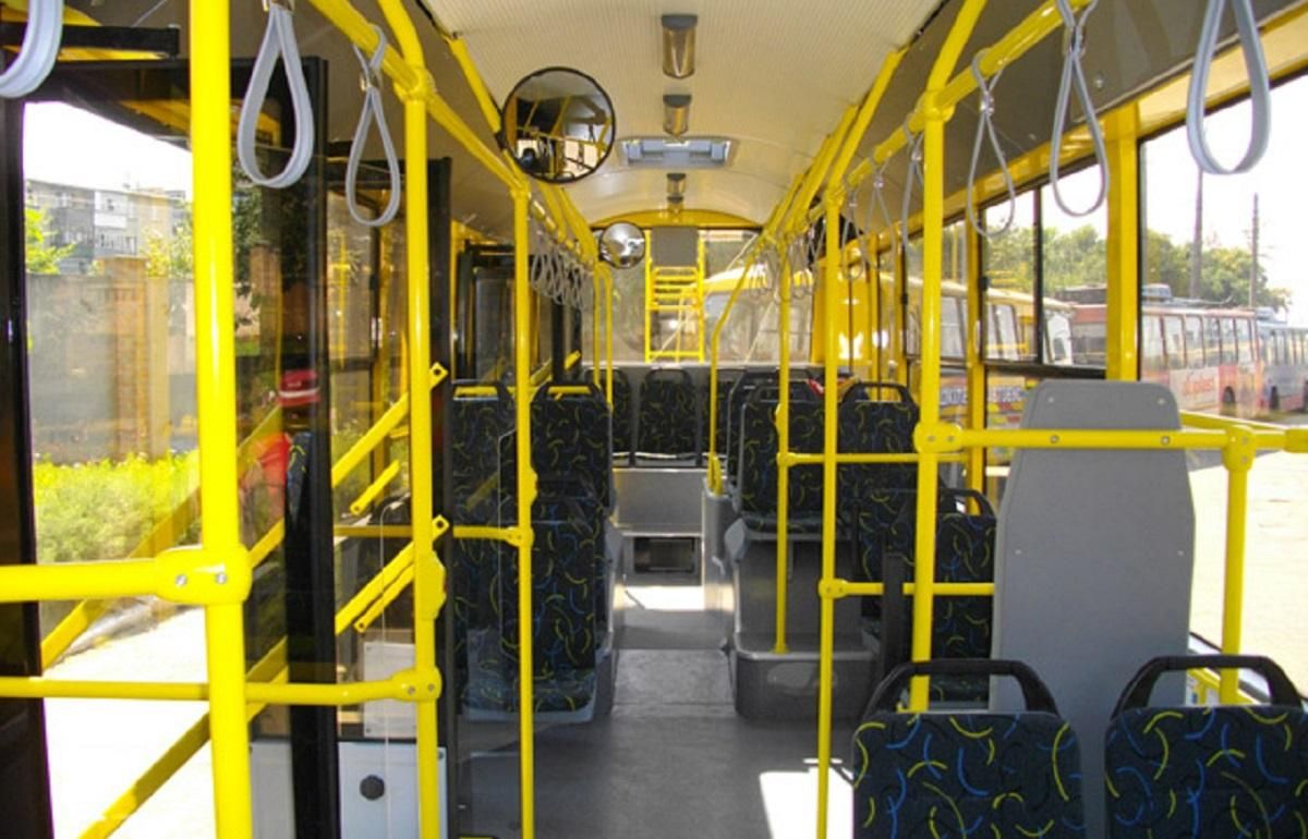 У Харкові водій тролейбуса побив пасажирів: деталі