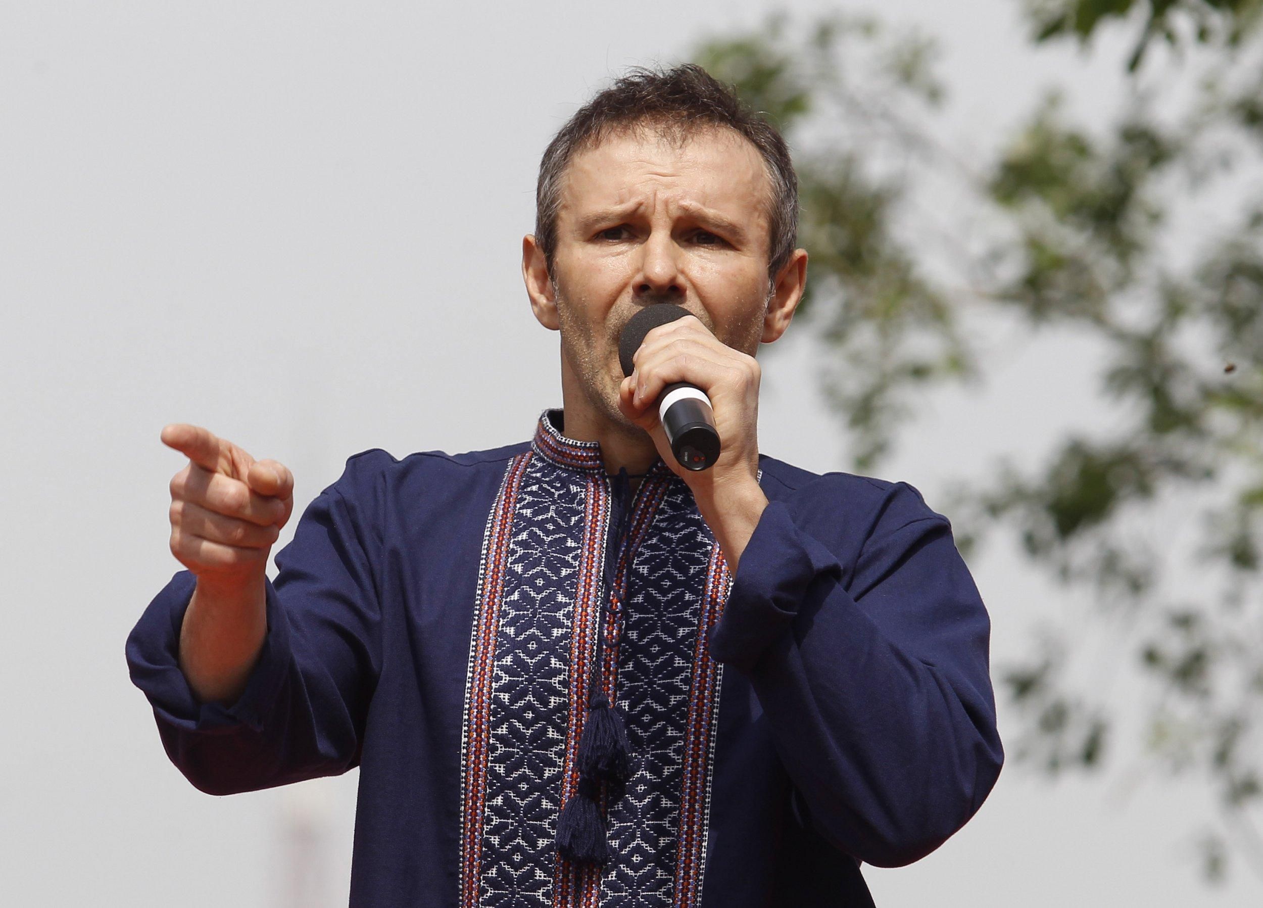 Для меня правда есть разница, – Вакарчук стихом ответил на новогоднее поздравление Зеленского Для меня правда есть разница, – Вакарчук стихом ответил на новогоднее поздравление Зеленского