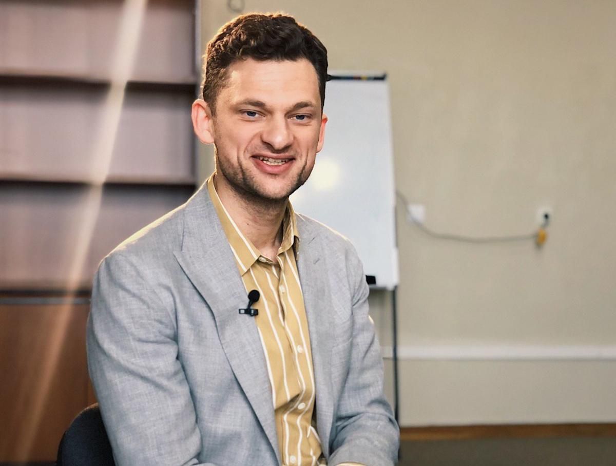 Какая зарплата у Дубилета без надбавок и премий Какая зарплата у Дубилета без надбавок и премий