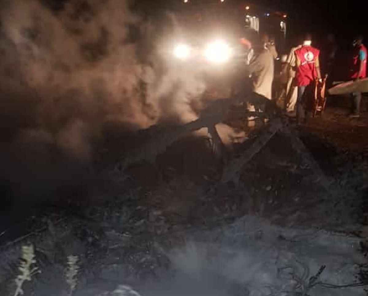 У Судані під час зльоту впав військовий літак українського виробництва: є жертви, фото