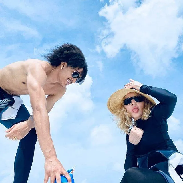 мадонна з бойфрендом мадонна з бойфрендом