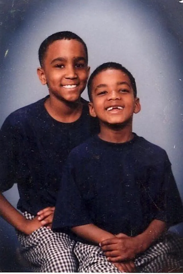 нік гордон нік гордон