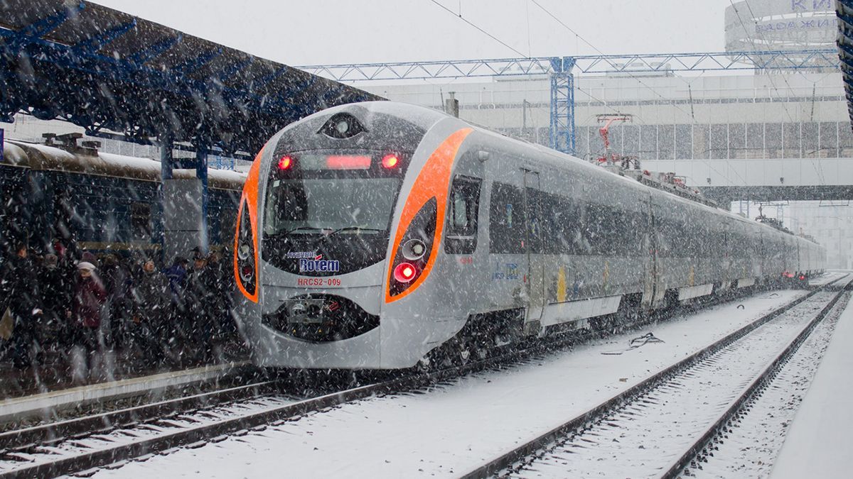 Інтерсіті + Київ – Львів: розклад додаткових поїздів на різдвяні свята
