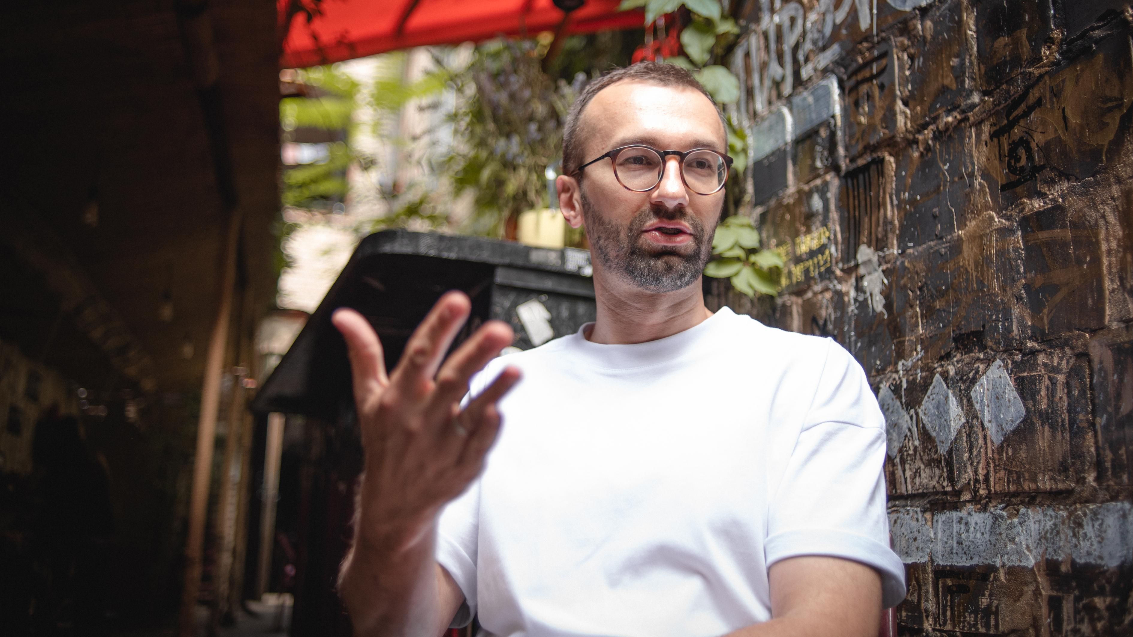 Зеленский может не чувствовать, что идет по сценарию Авакова, – Лещенко Зеленский может не чувствовать, что идет по сценарию Авакова, – Лещенко