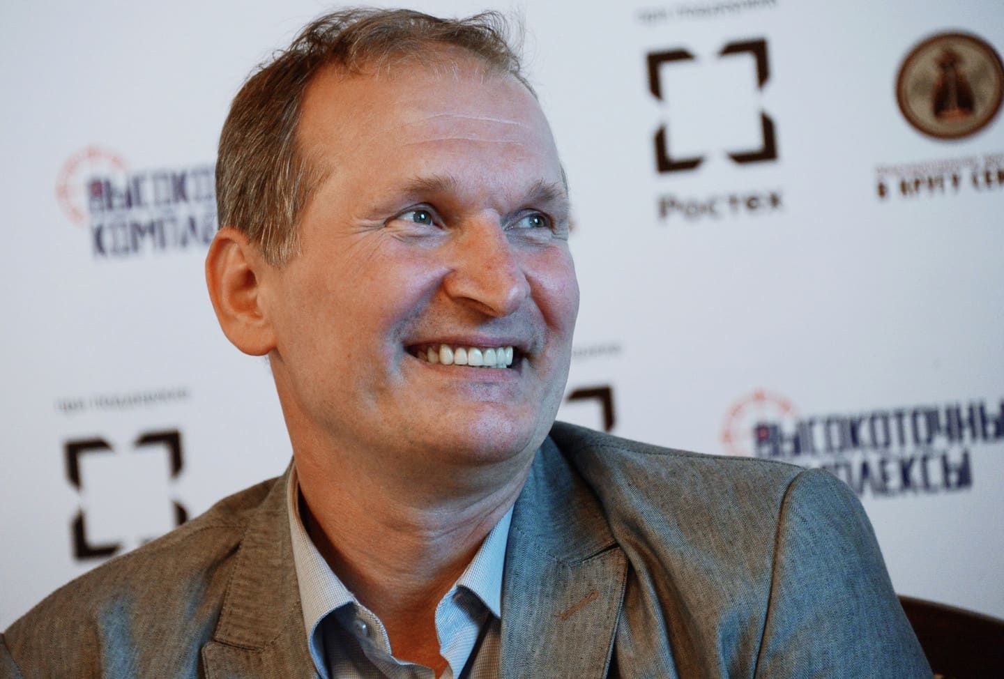 Актеру из "Сватов" Добронравову разрешили въезд в Украину: документ Актеру из "Сватов" Добронравову разрешили въезд в Украину: документ