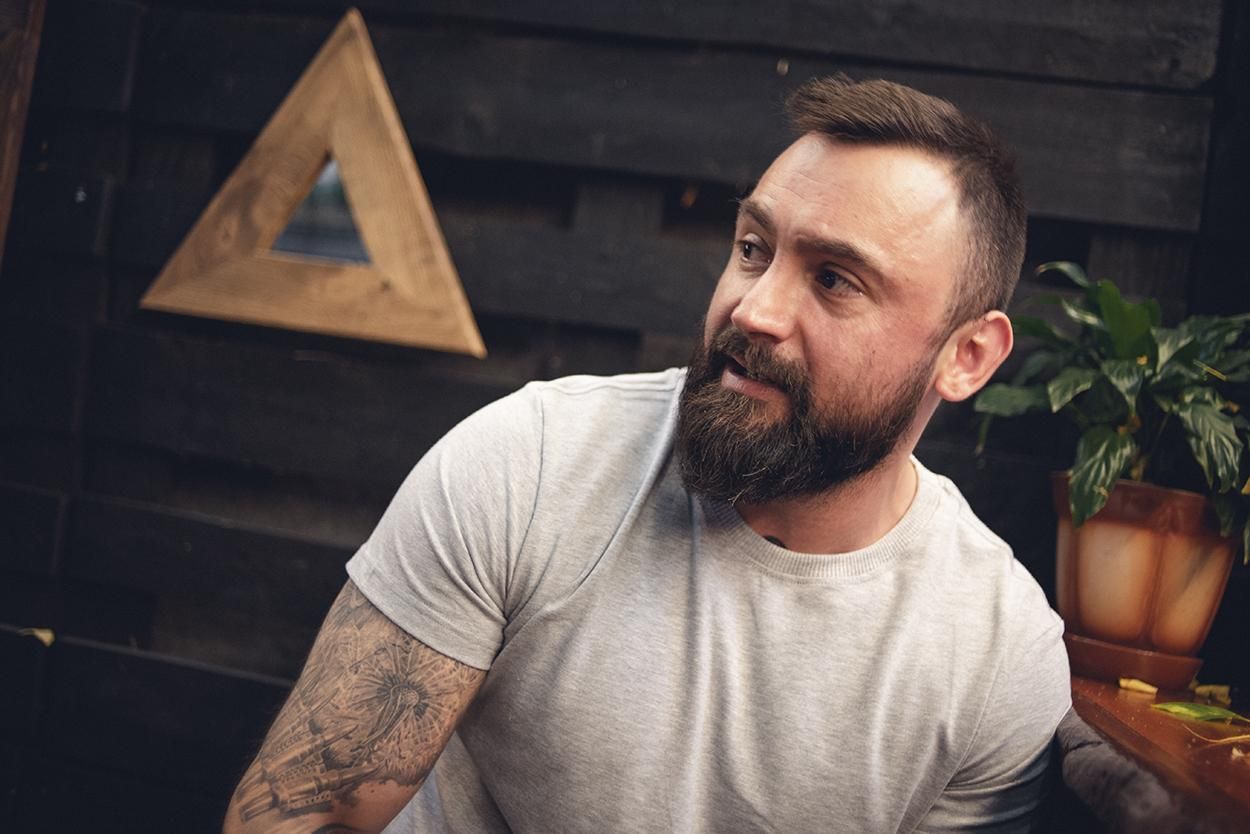 Швидкого закінчення війни не бачу: відверте інтерв'ю з ветераном Остальцевим Швидкого закінчення війни не бачу: відверте інтерв'ю з ветераном Остальцевим