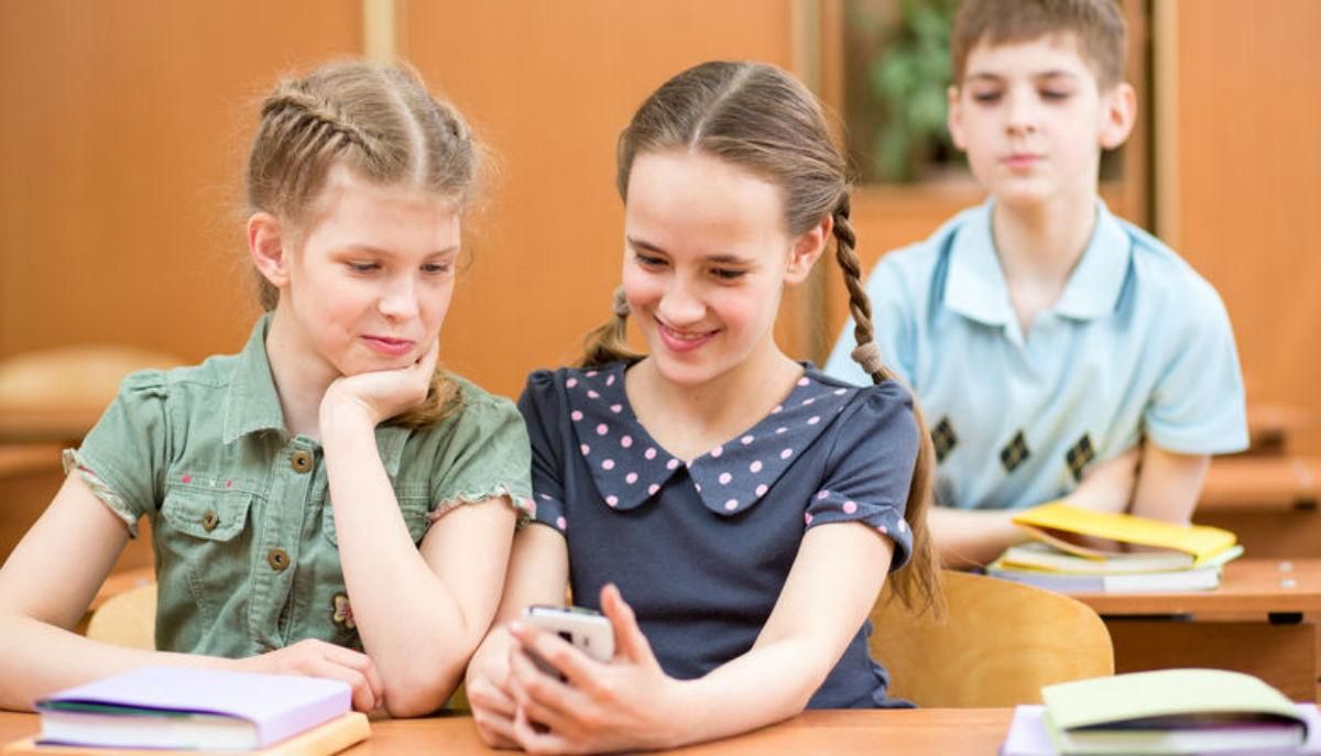 Использование телефона на уроке: мнение детей и учителей