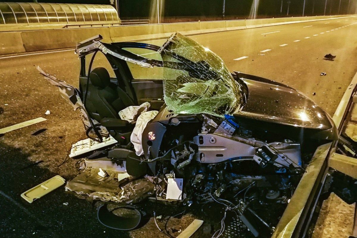 Авто разбитое вдребезги, а водитель выжил: фото последствий головоломной ДТП под Киевом