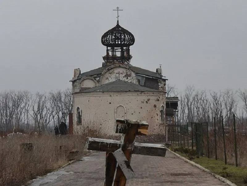 Церква Донецький аеропорт Донецьк Війна на Донбасі