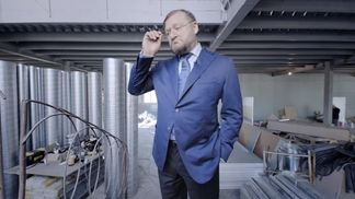 Добкин приобрел коммунистический памятник за полмиллиона и перевез его из Львова в Харьков