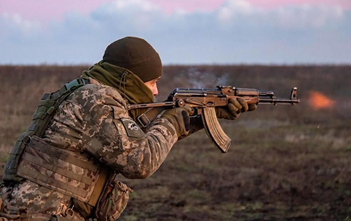 Боевики трижды обстреляли позиции ВСУ: ранен украинский военный