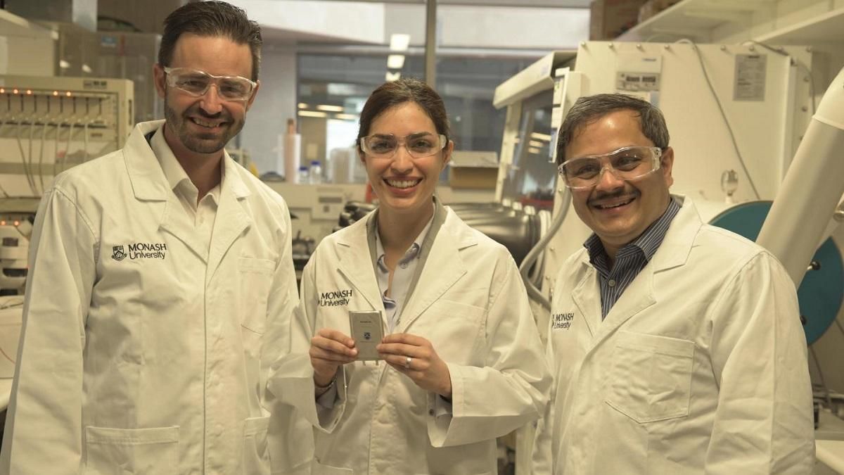 Новых литий-серных батарей хватит на пять дней работы смартфона Новых литий-серных батарей хватит на пять дней работы смартфона