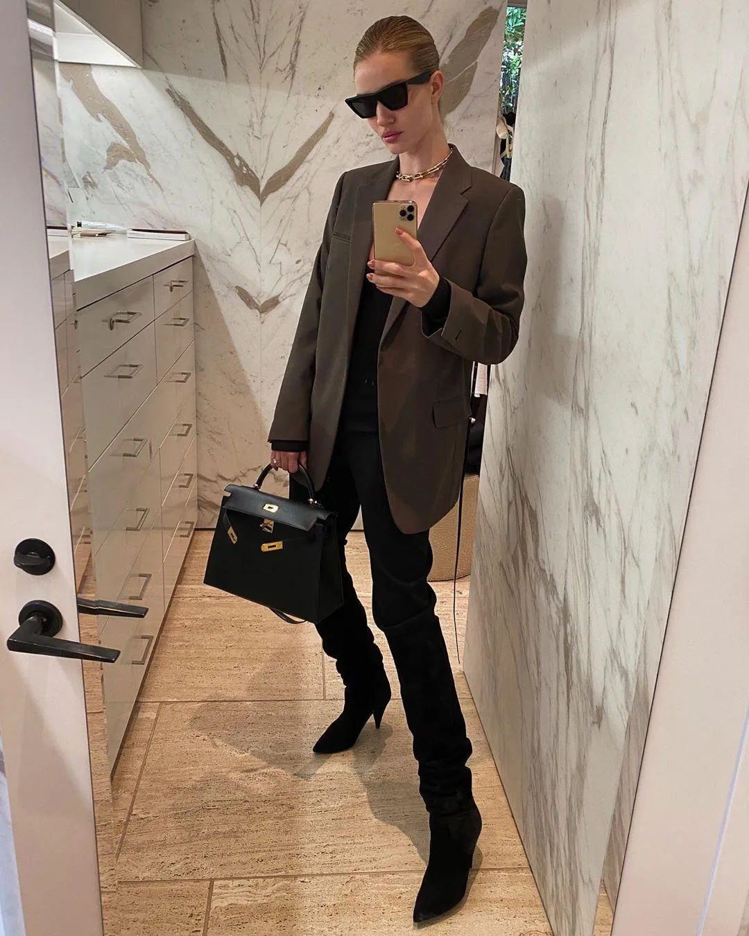 Розі Гантінгтон-Вайтлі Розі Гантінгтон-Вайтлі