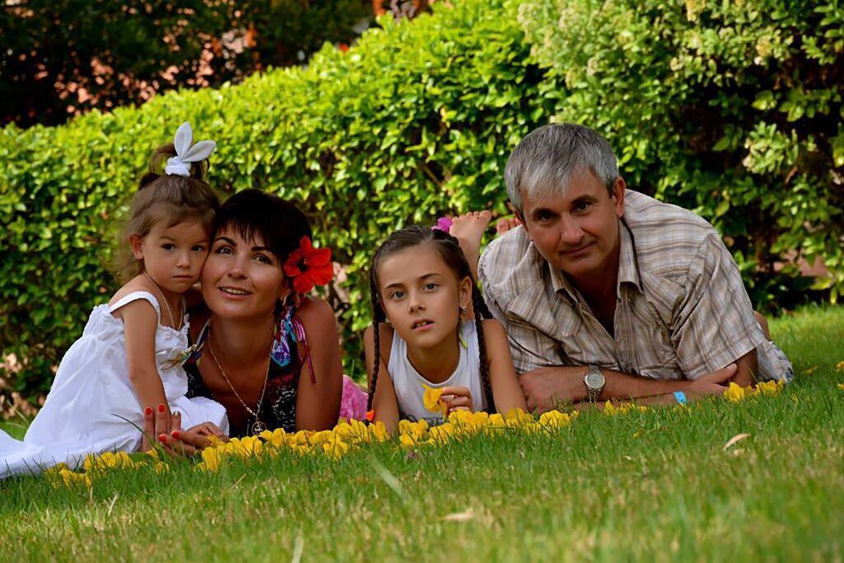 Жена просила не лететь: что известно о семье погибшего командира разбившегося самолёта в Иране Жена просила не лететь: что известно о семье погибшего командира разбившегося самолёта в Иране