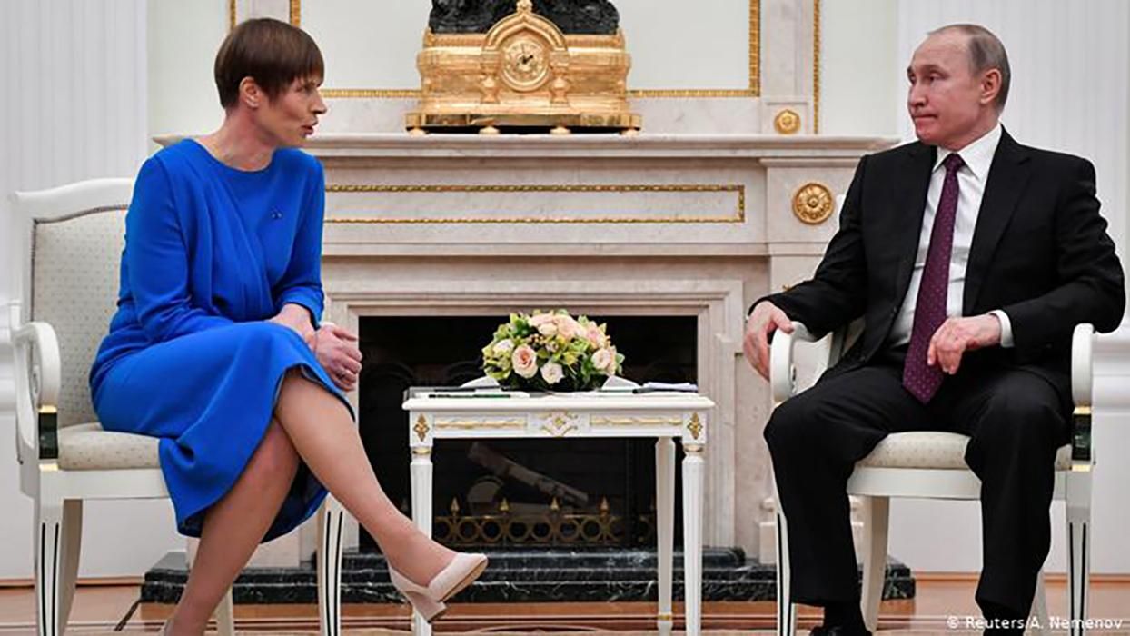 РФ подарувала президентці Естонії вино з окупованого Криму: та відмовилась і повернула подарунок РФ подарувала президентці Естонії вино з окупованого Криму: та відмовилась і повернула подарунок