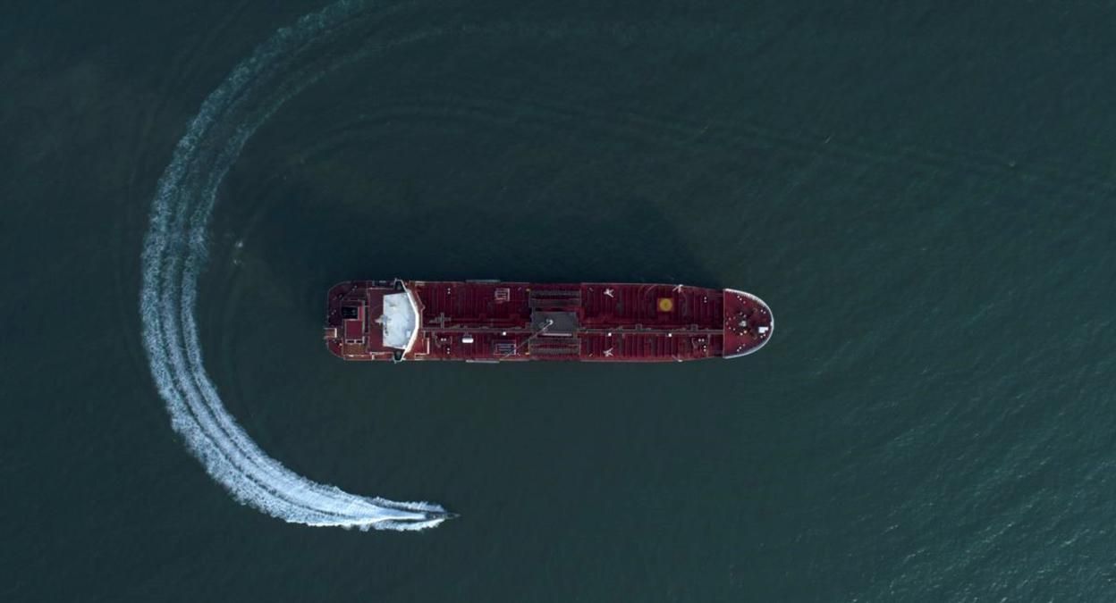 Саудовская Аравия приостановила движение танкеров с нефтью