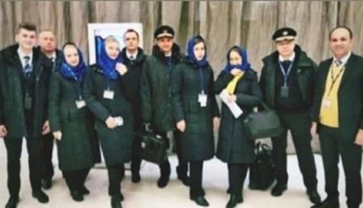 Авіакатастрофа в Ірані: бортпровідниця опублікувала фото екіпажу перед вильотом
Авіакатастрофа в Ірані: бортпровідниця опублікувала фото екіпажу перед вильотом