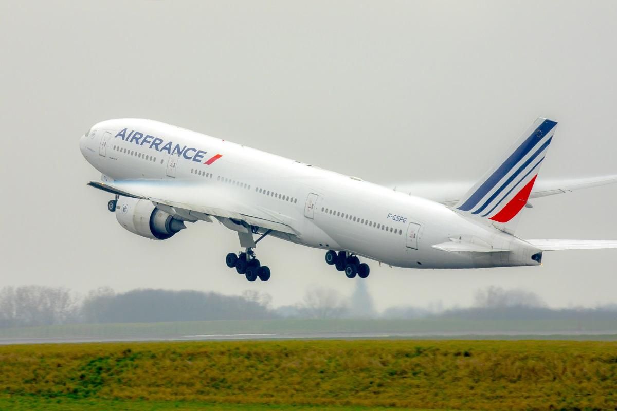 В самолете Air France нашли тело ребенка: жуткие детали