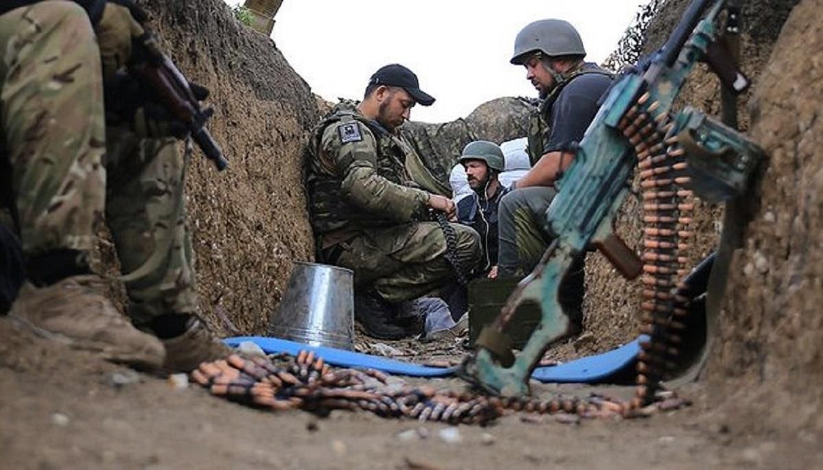 На Донбасі поранено трьох українських військових, окупанти застосували артилерію