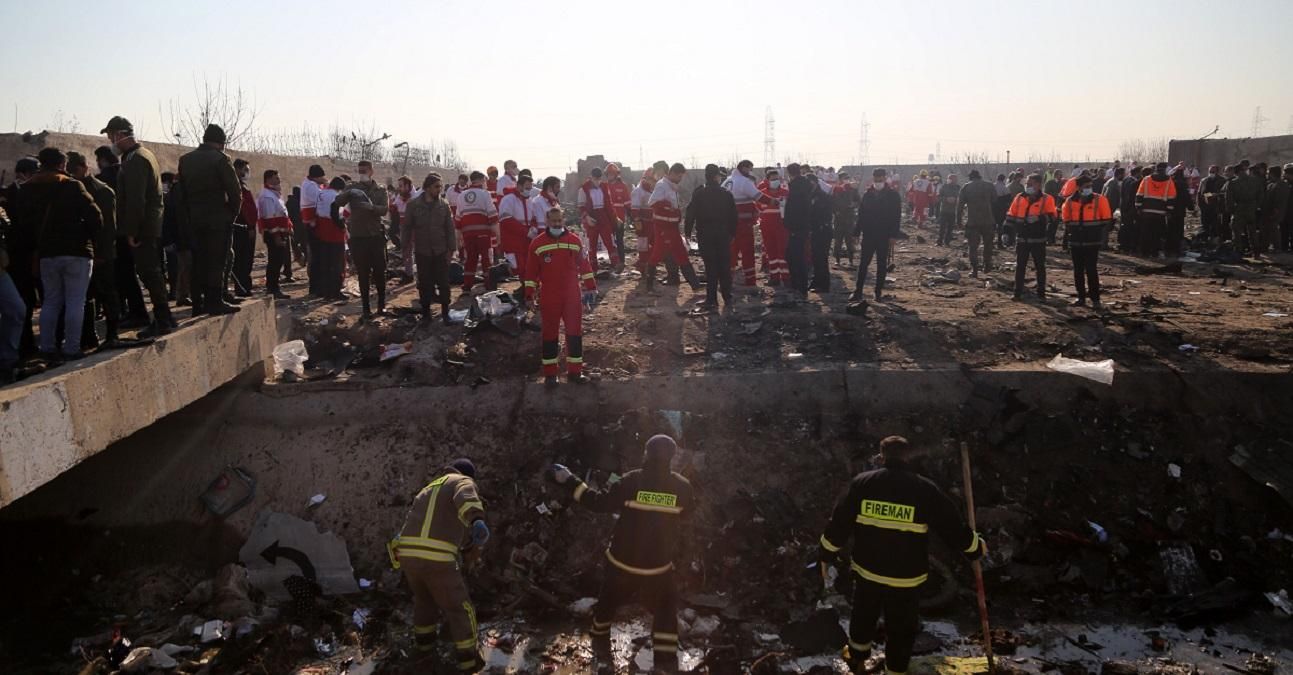 В СНБО заявили о трех "закрытых" версиях авиакатастрофы в Иране В СНБО заявили о трех "закрытых" версиях авиакатастрофы в Иране