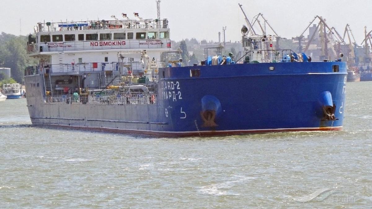 Російський танкер у Чорному морі зіткнувся з рибацьким судном: 3 людей зникли безвісти