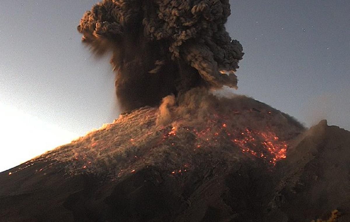 Извержение вулкана Попокатепетль в Мексике: видео 9 января 2020