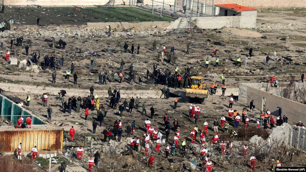 місце падіння літака МАУ в Ірані уламки розслідування катастрофи