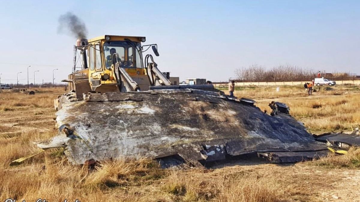 В Иране почти полностью зачистили бульдозерами место катастрофы самолета МАУ: что там не так В Иране почти полностью зачистили бульдозерами место катастрофы самолета МАУ: что там не так
