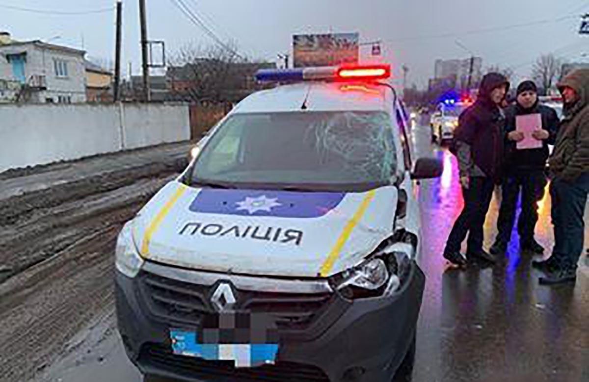 В Борисполе полицейский на служебном авто насмерть сбил человека