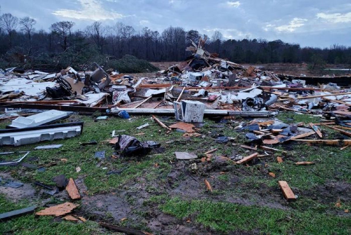 Мощный шторм ударил по США: погибли 11 человек – фото и видео последствий непогоды