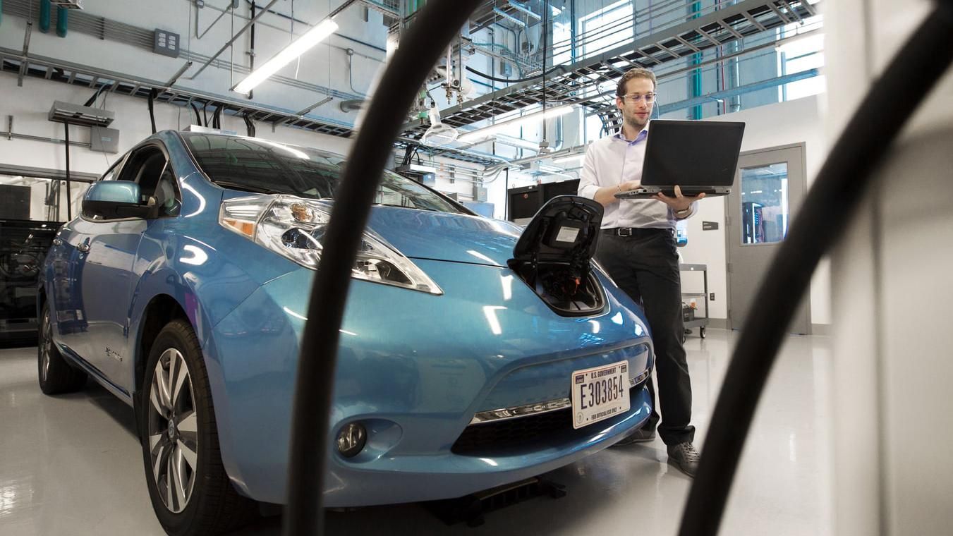 В одном из киевских университетов открыли центр разработки электромобилей В одном из киевских университетов открыли центр разработки электромобилей